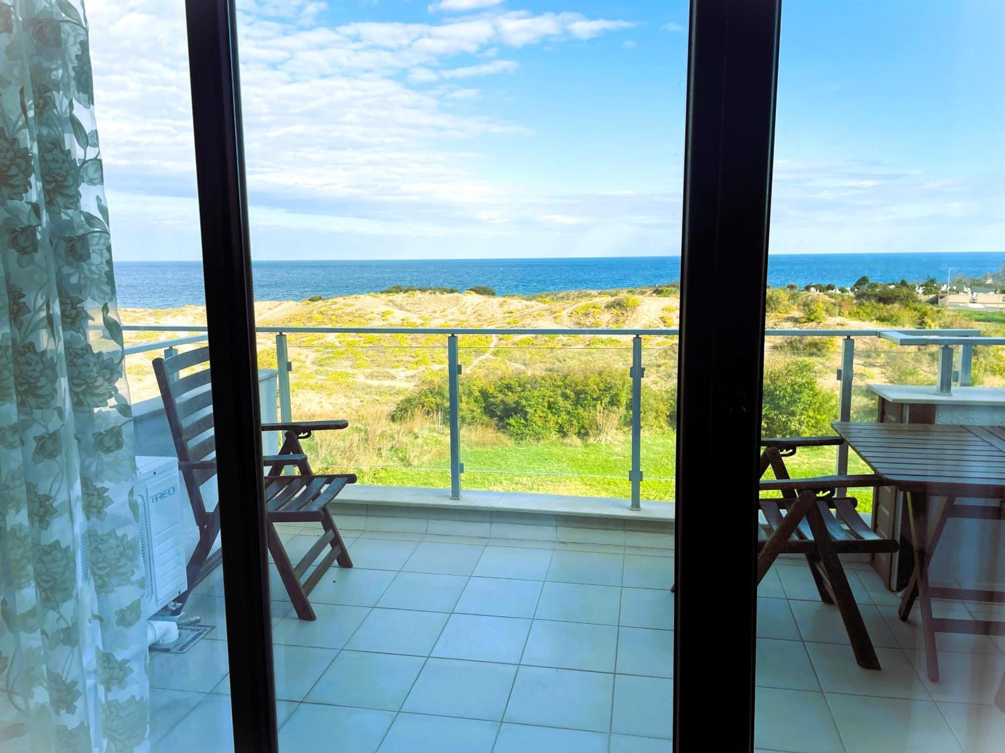 Apart-Hotel Panorama Sea Lux Primorsko Exteriör bild