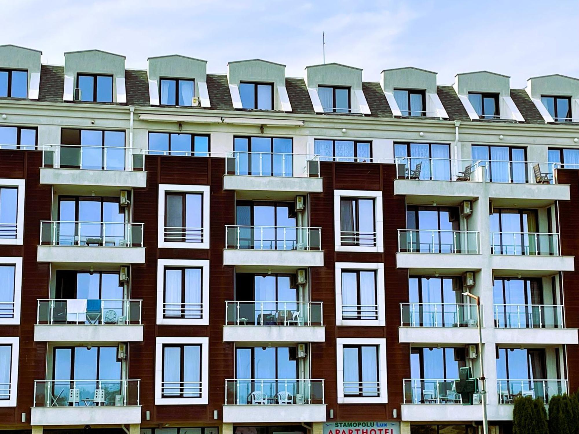 Apart-Hotel Panorama Sea Lux Primorsko Exteriör bild