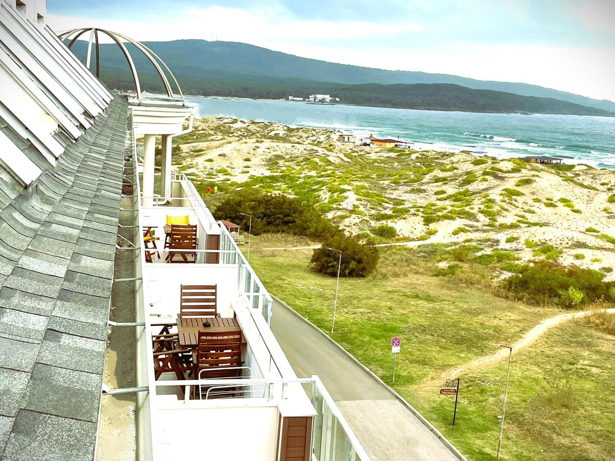 Apart-Hotel Panorama Sea Lux Primorsko Exteriör bild